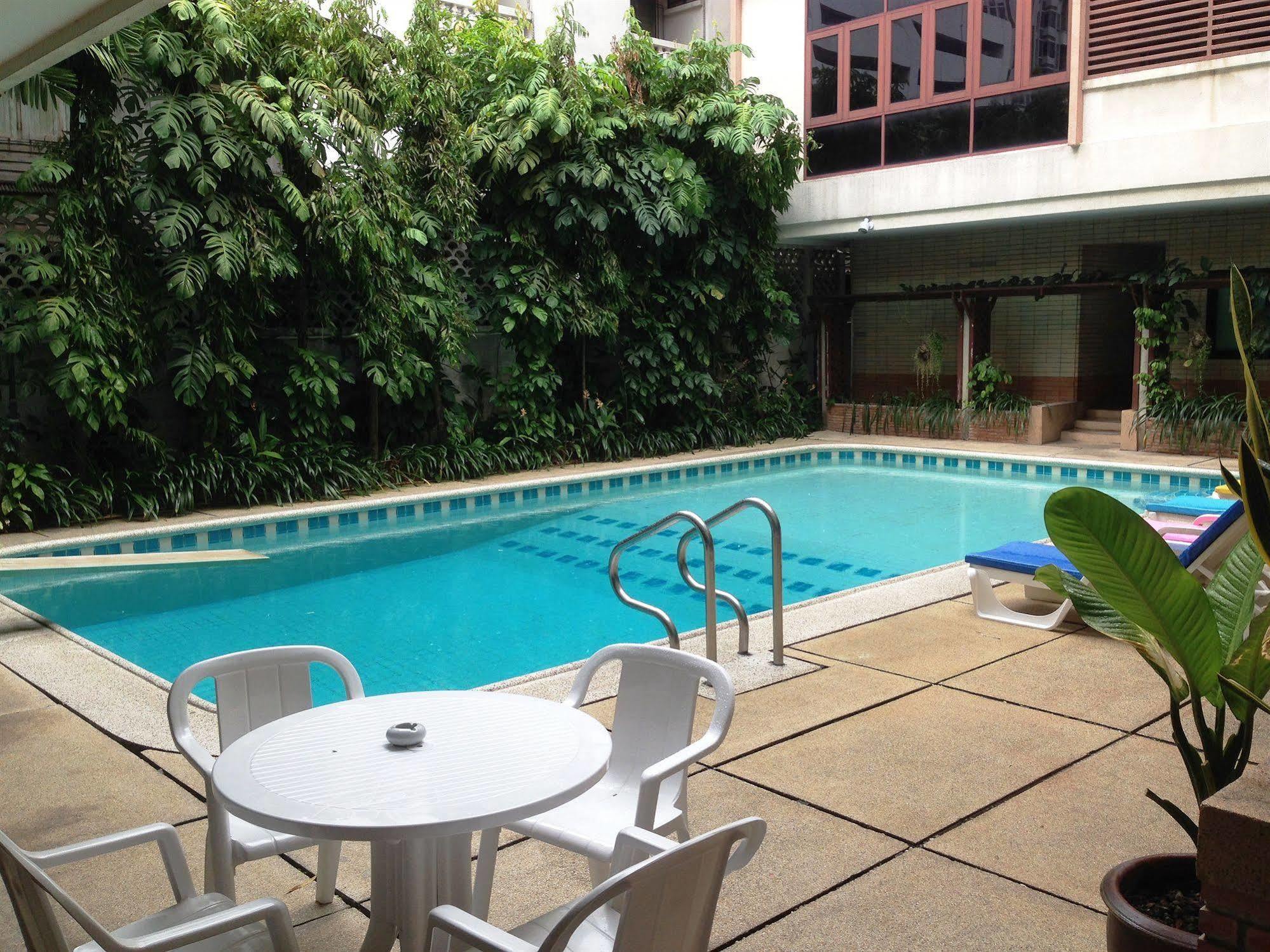 Hotel P.t. Court Bangkok