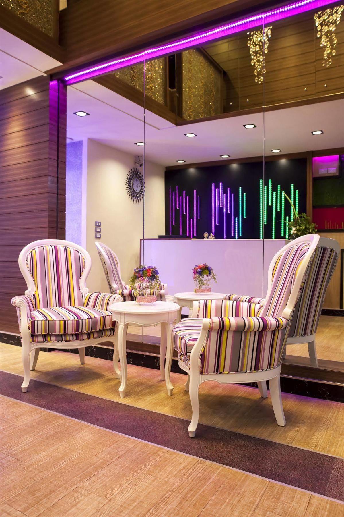 Eleven Avenue Hotell 3*