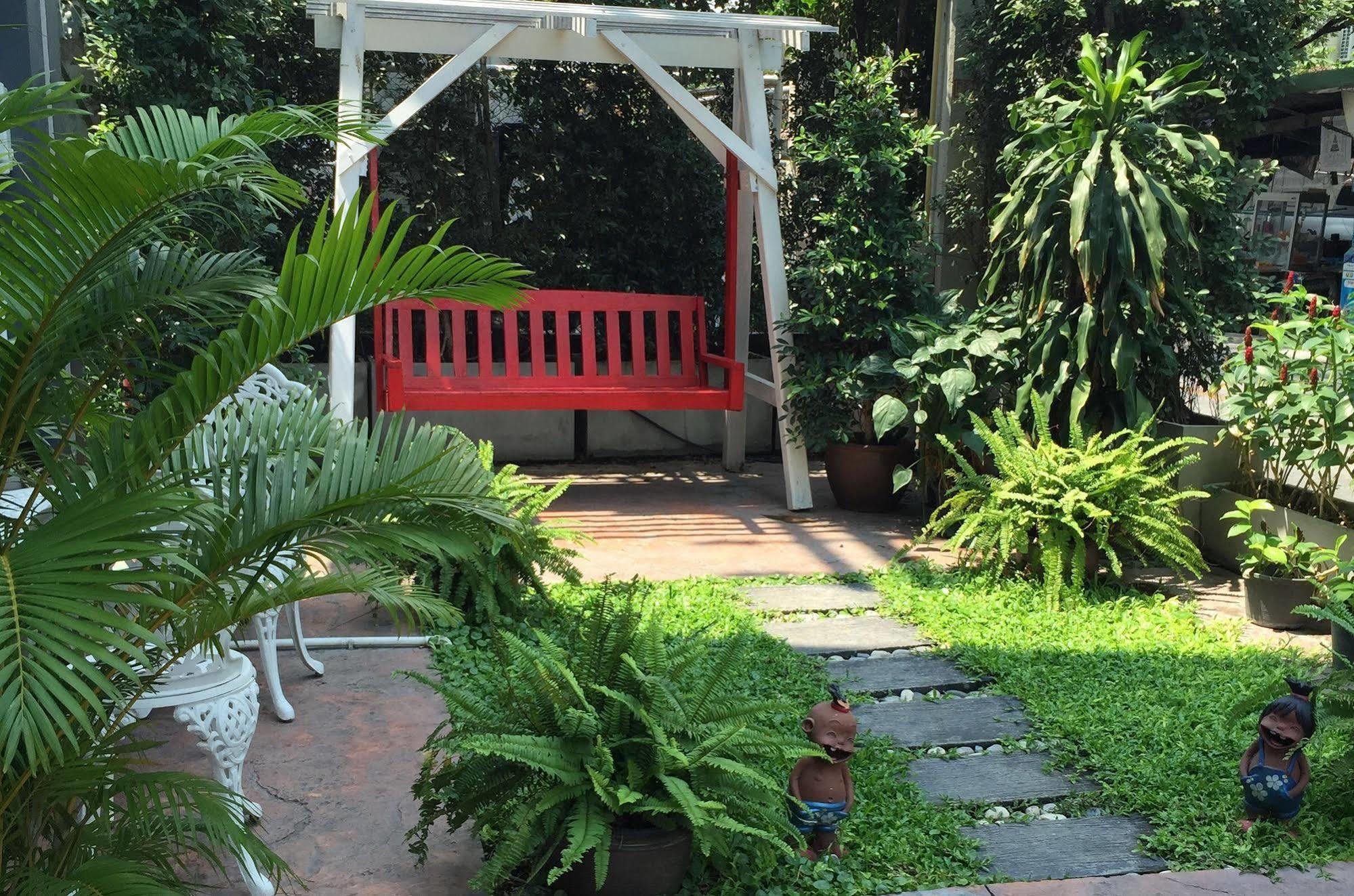 Pannapat Place Khách sạn 3*