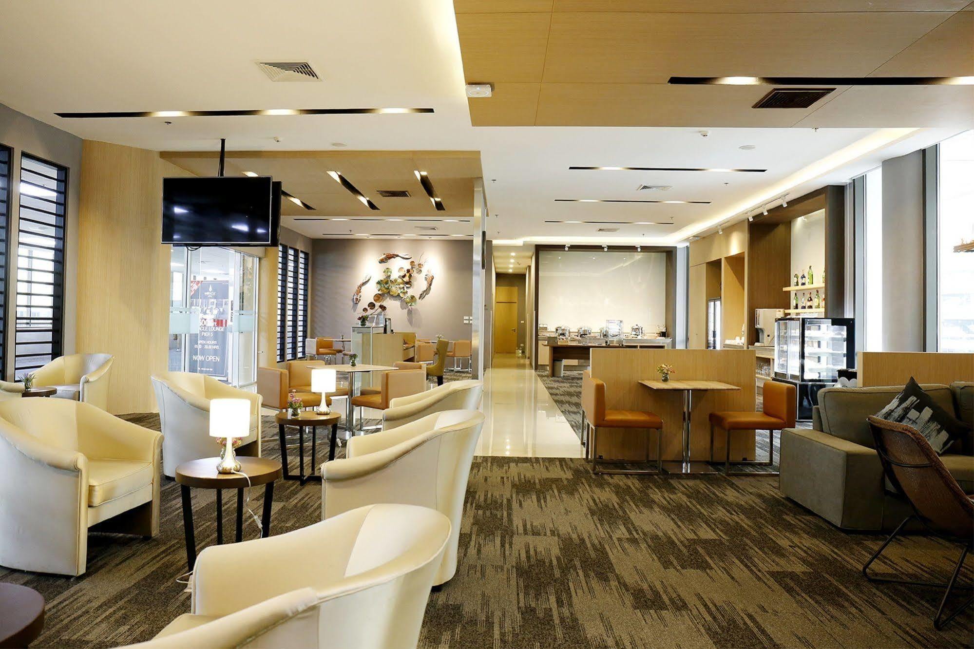 Louis Tavern Hotell Bangkok