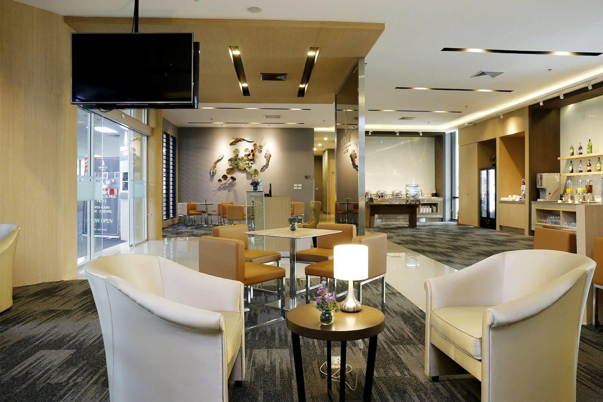 Louis Tavern Hotell Bangkok