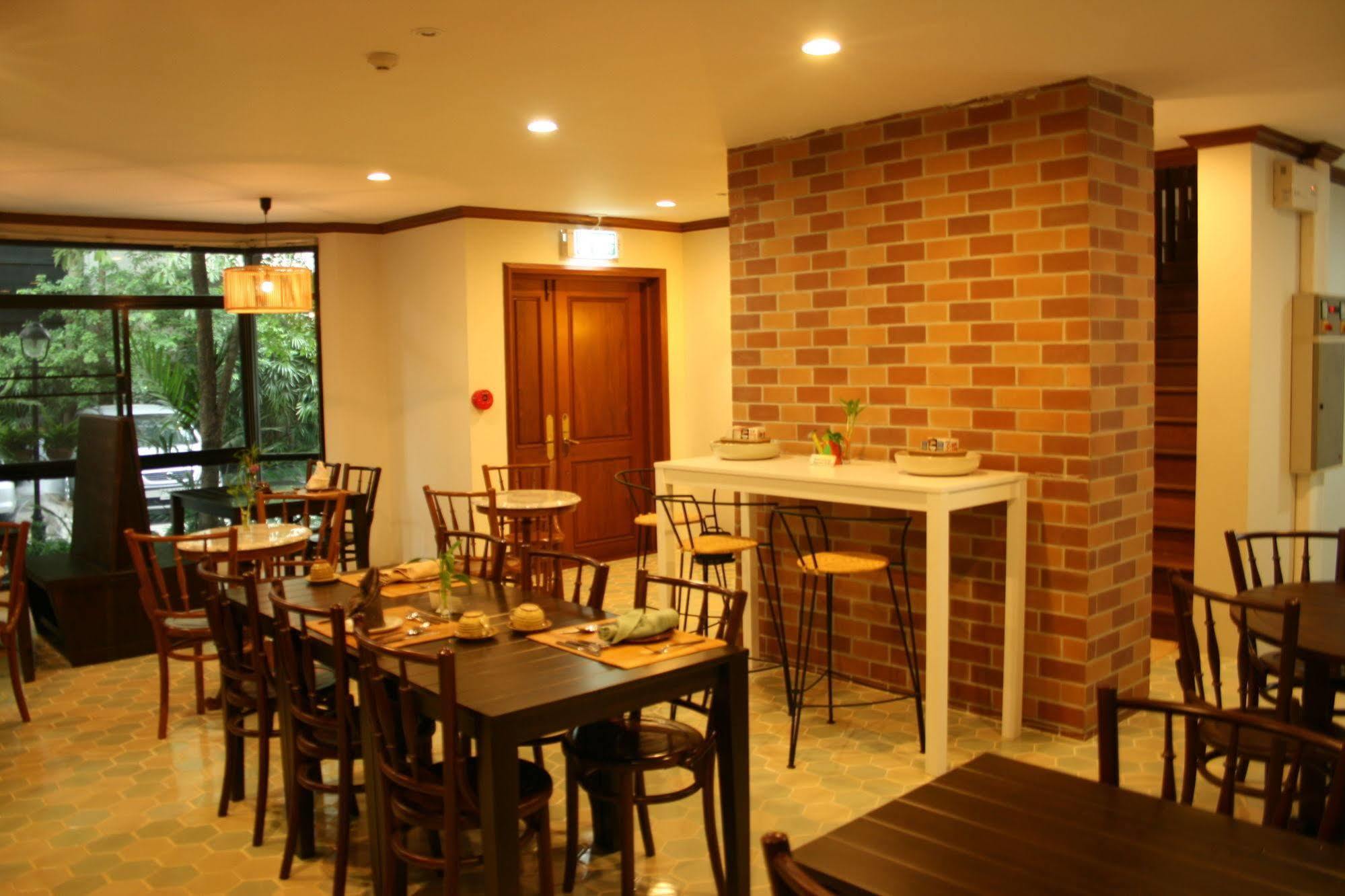 Napa Place 2*