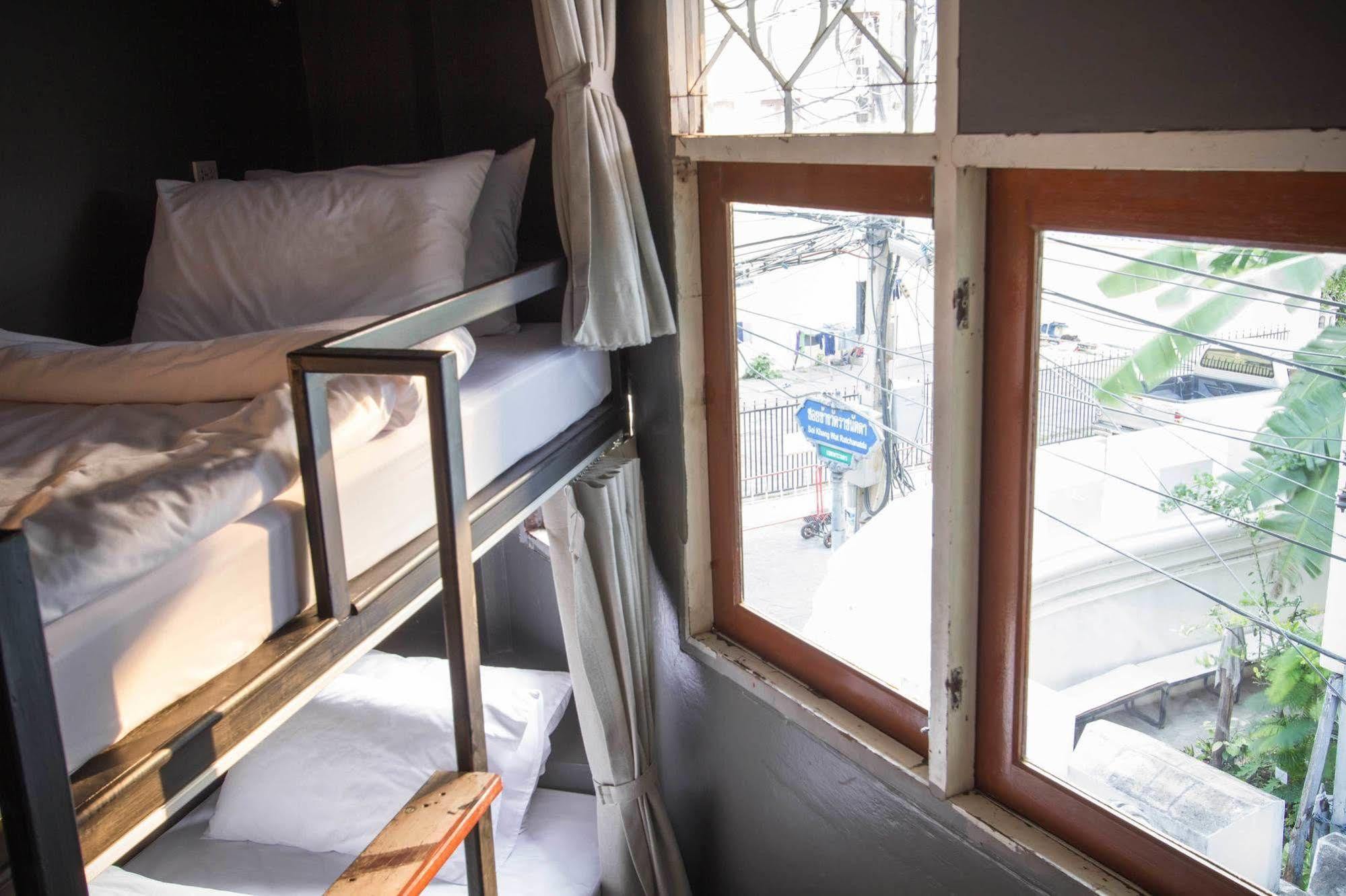 Here Hostal