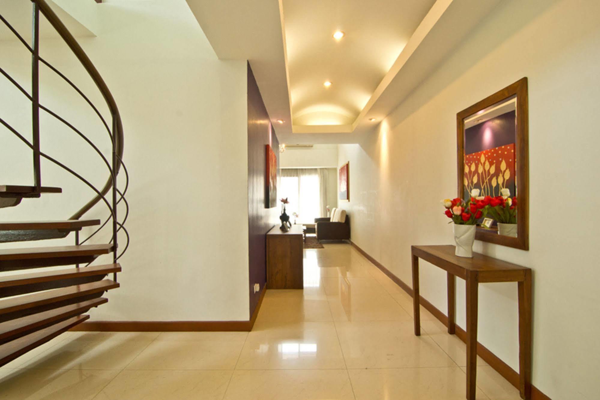 Hotel Lasalle Y