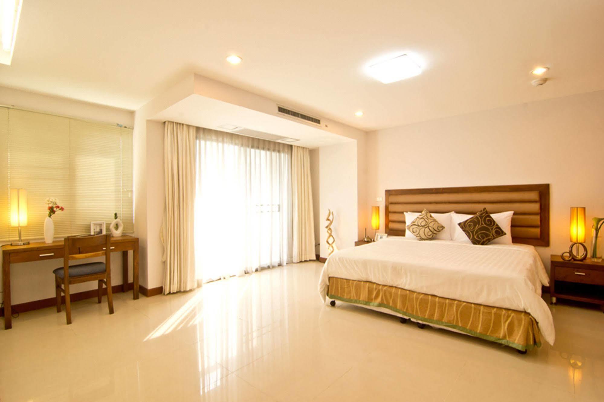Lasalle Y Hotel Bangkok