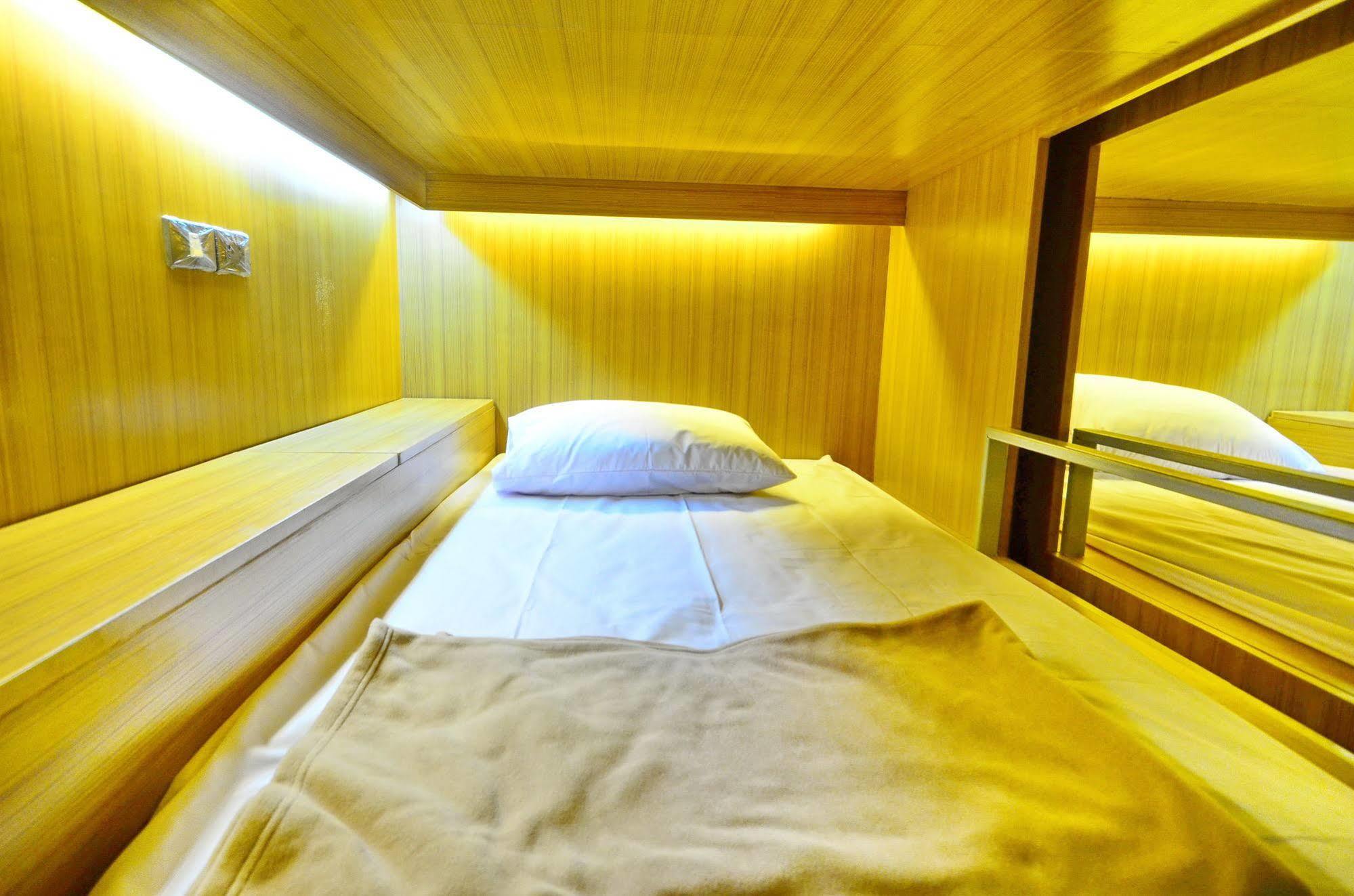 Hotel kapsul Hoot & Ratchada Bangkok