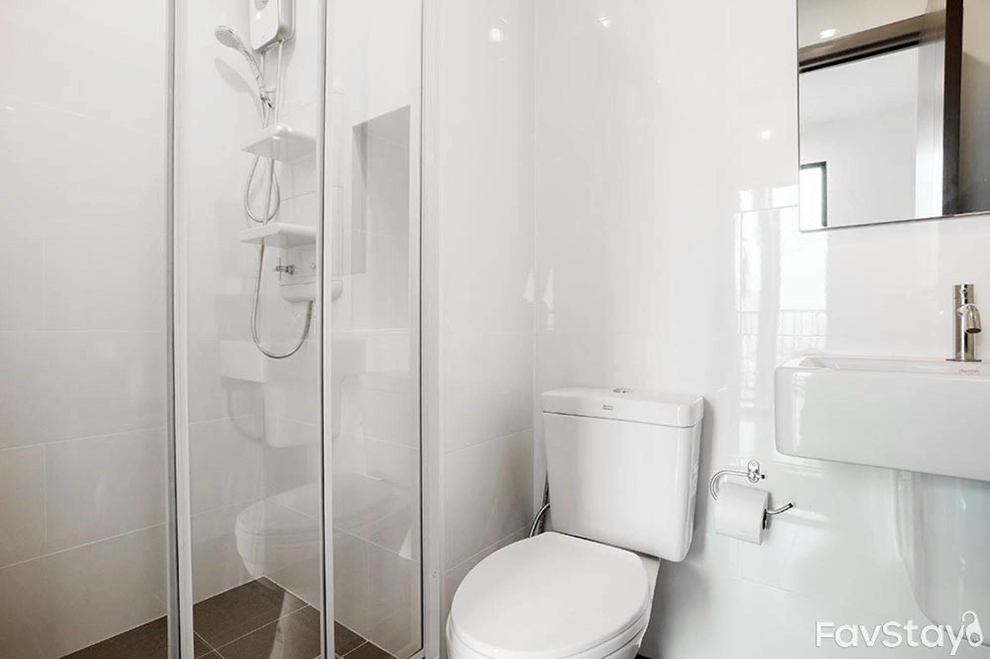 Hotel The Base Park West By Favstay 3*