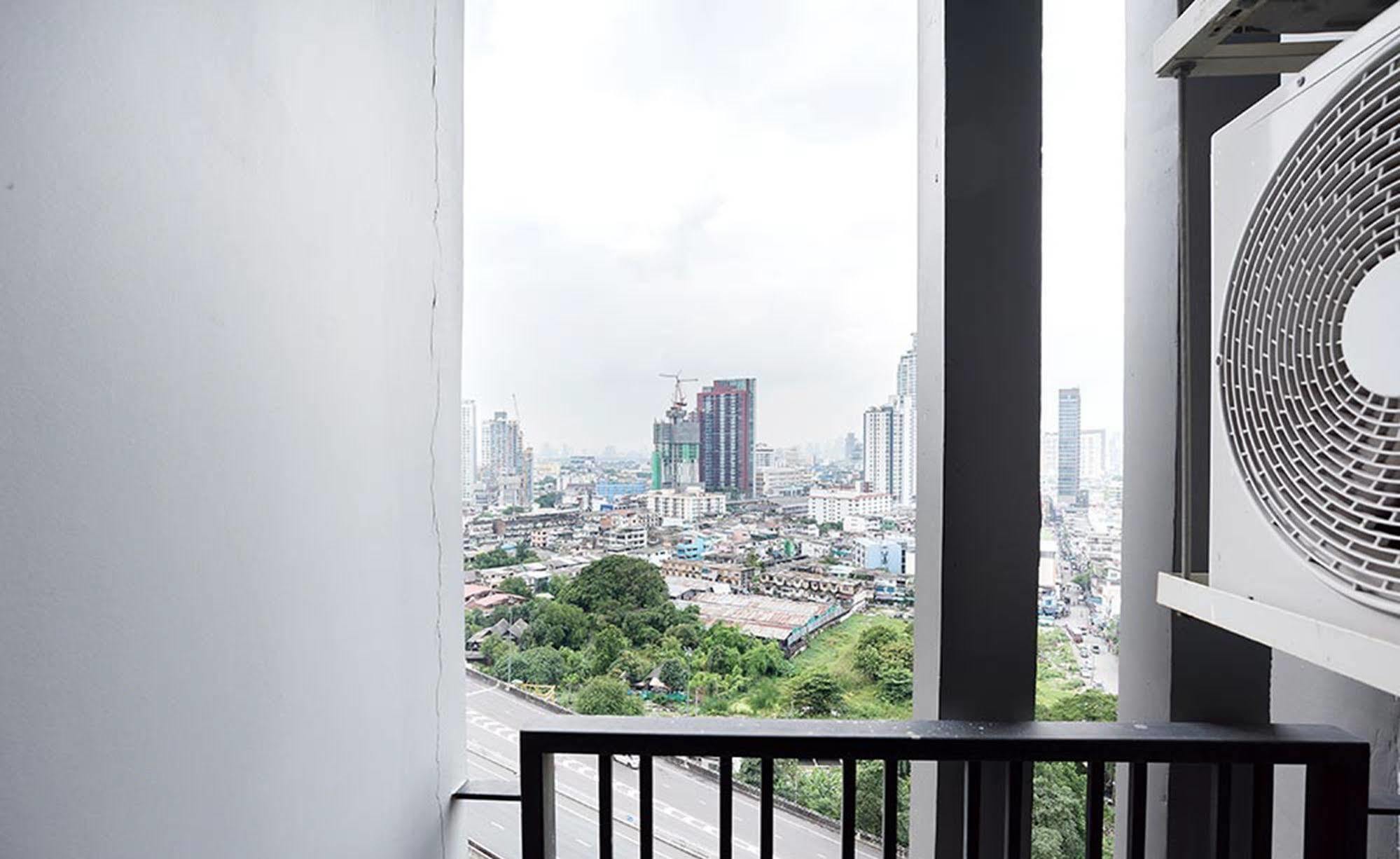 The Base Park West By Favstay 3*
