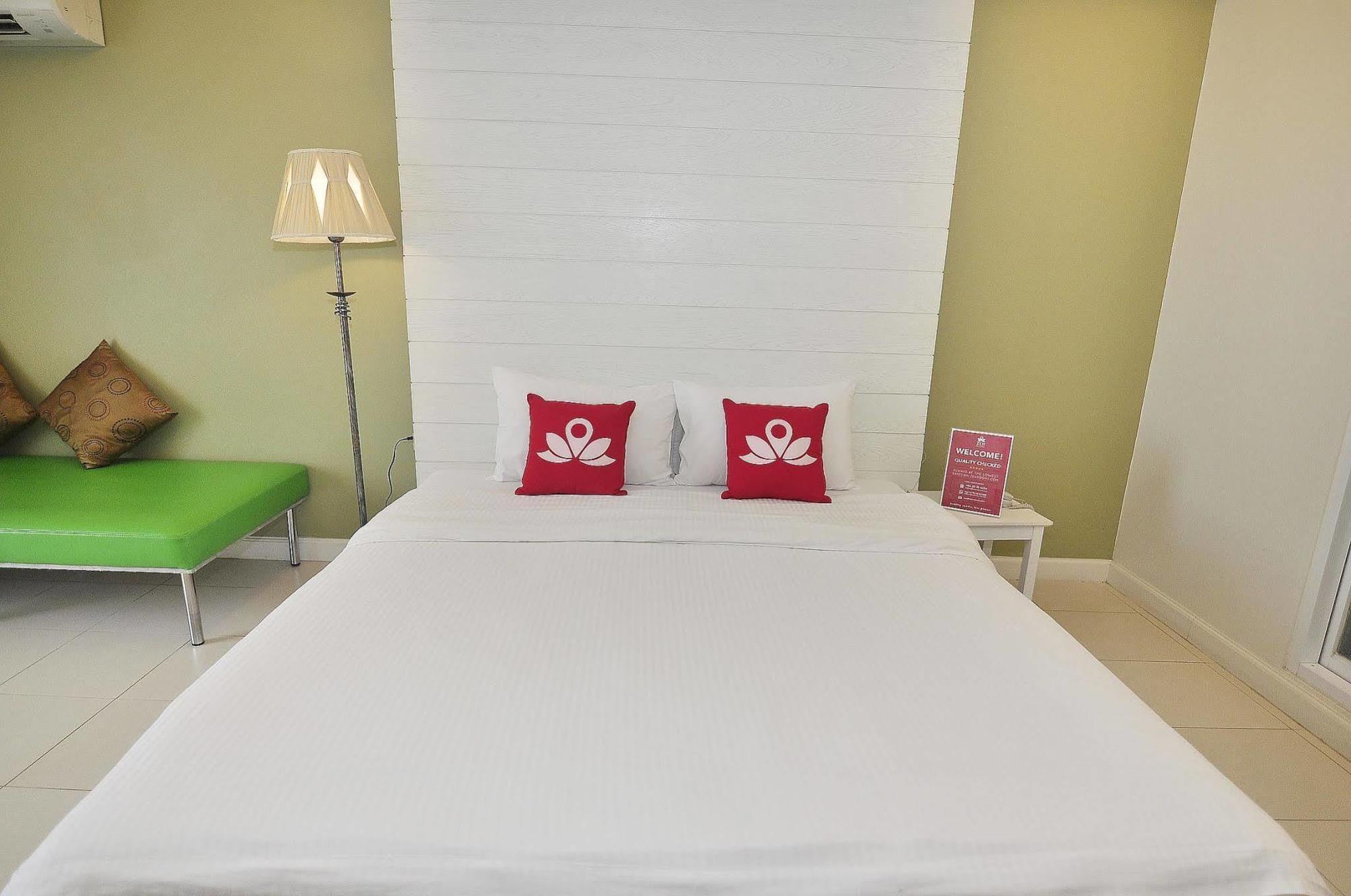 Zen Rooms Panurangsri