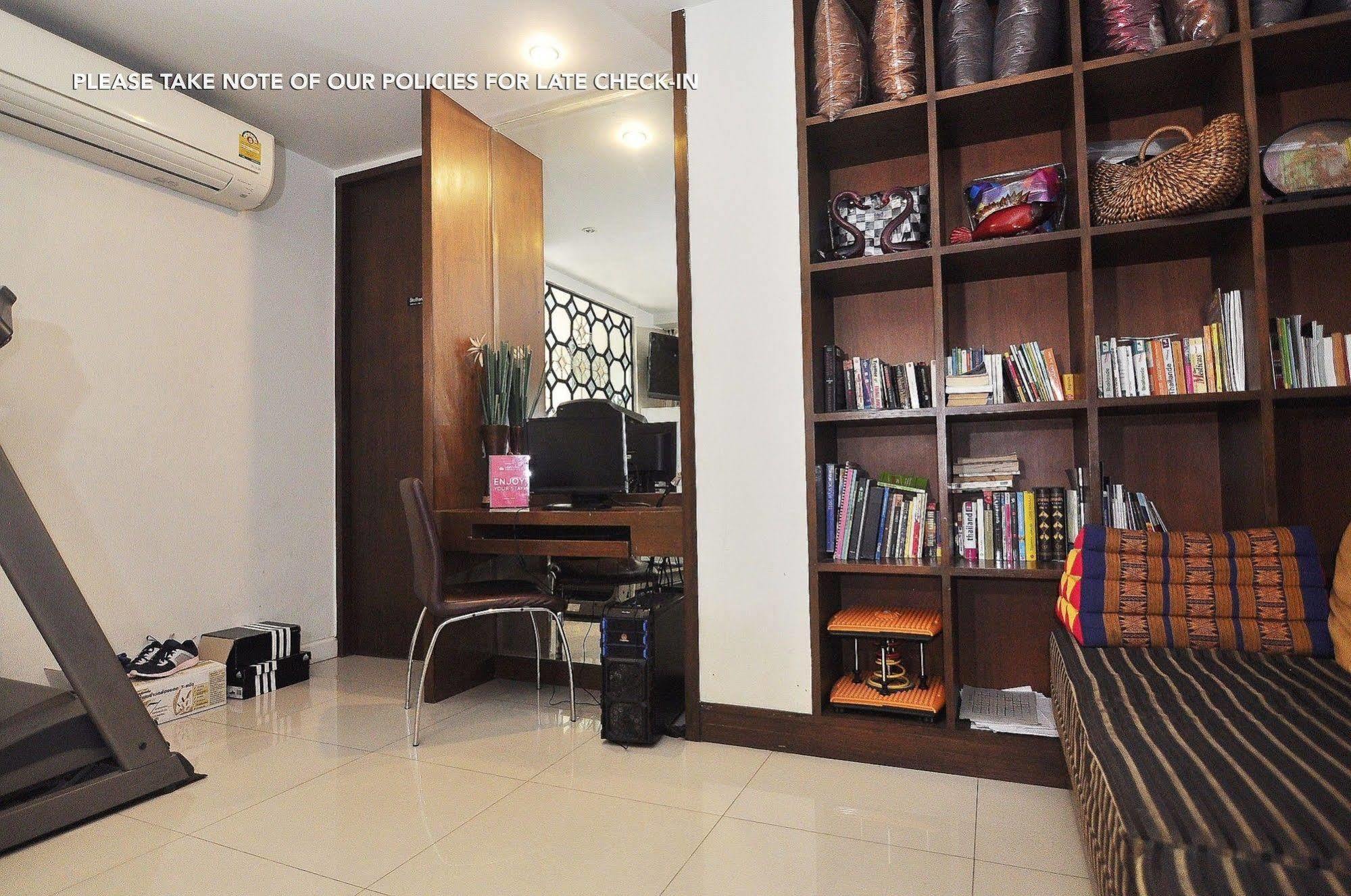 Zen Rooms Panurangsri Bangkok