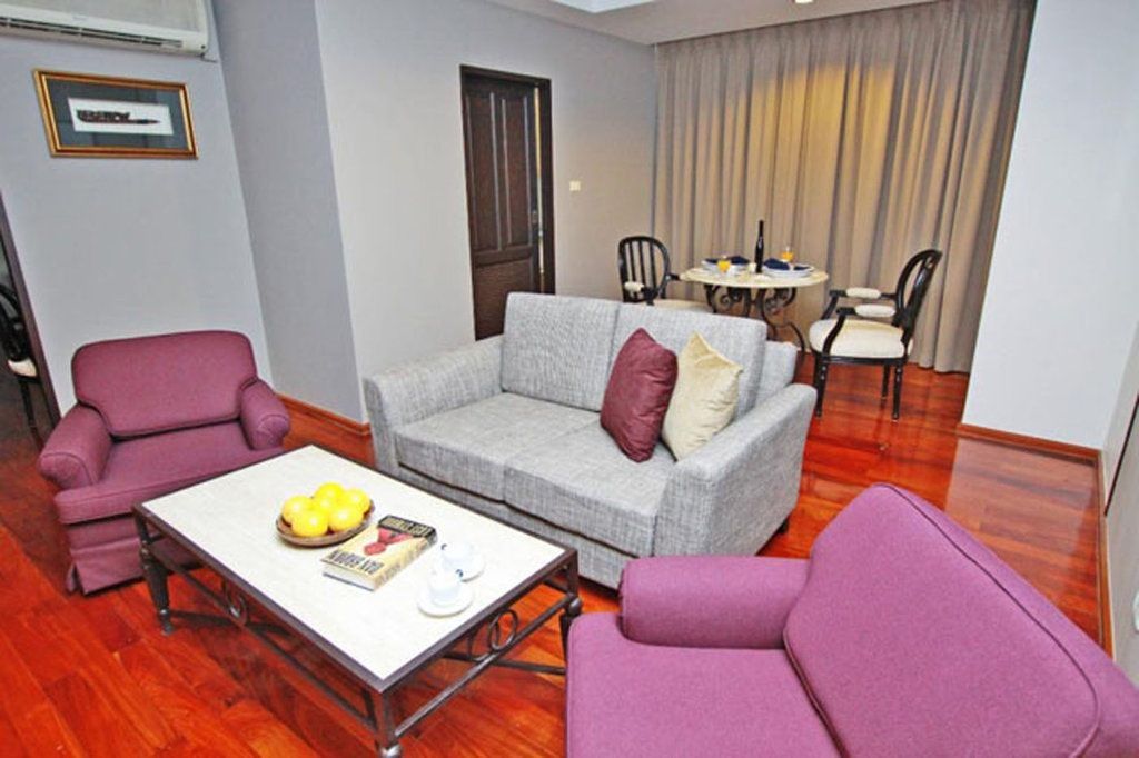 Apartahotel Asoke Sukhumvit By Uhg Bangkok