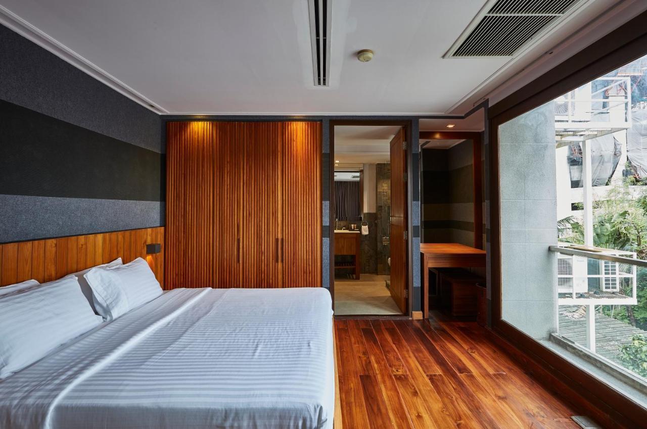 Luxx Langsuan Hotel 4*