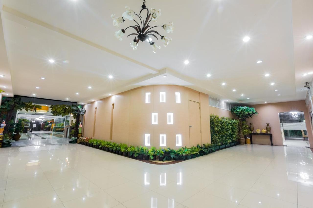 Hotel Three Seasons