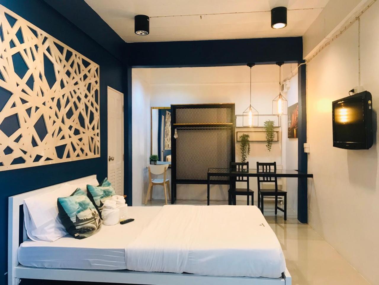 Baan Phaholyothin 52 Motel 3*