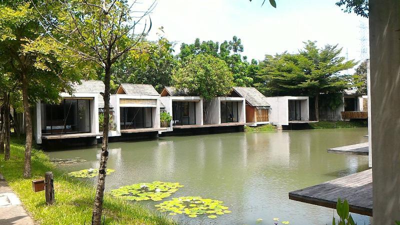 Khách sạn Into The Forest