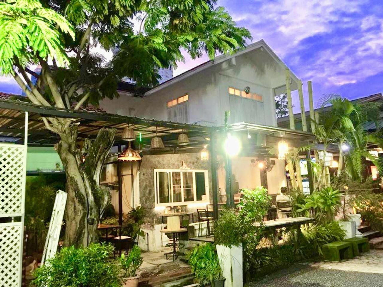 Hostel First 1 Boutique At Sukhumvit 1