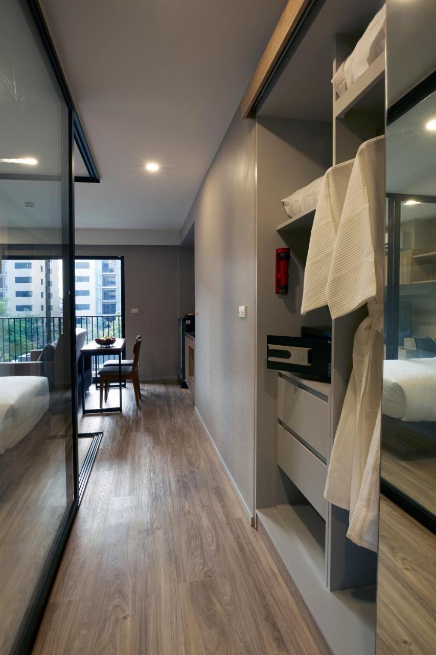 Floral - Blossom Sathorn Hospitality