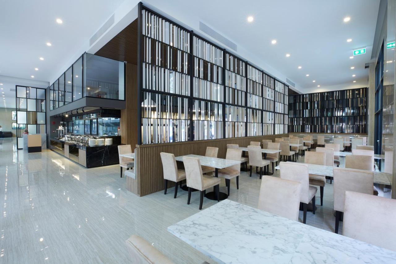Floral - Blossom Sathorn Hospitality 5*