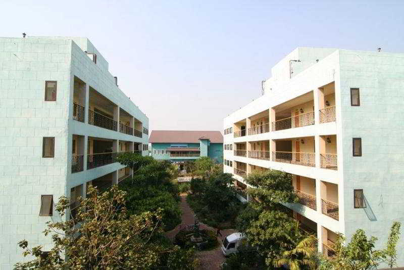 13 Coins Airport Min Buri Hotel 3*