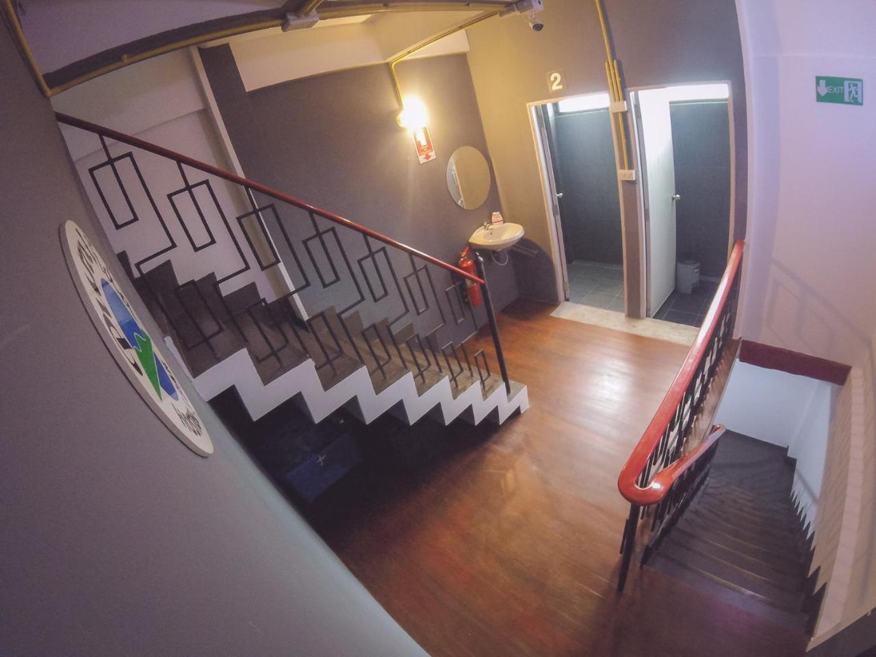 Hostal Bts Khaosan *