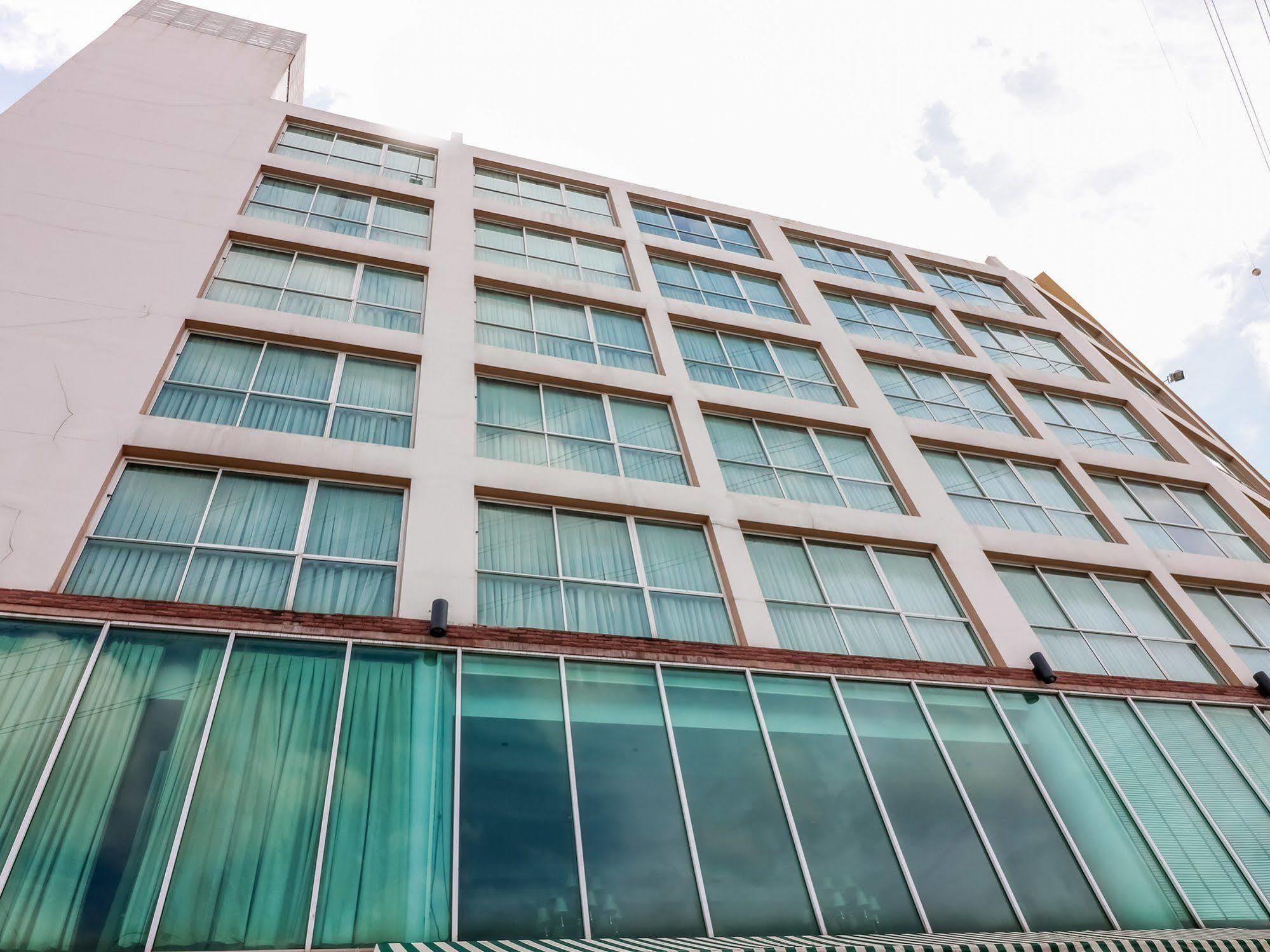 Khách sạn Lantana 3*