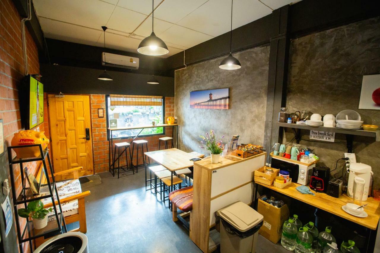 Hostel The Bridge Bangkok