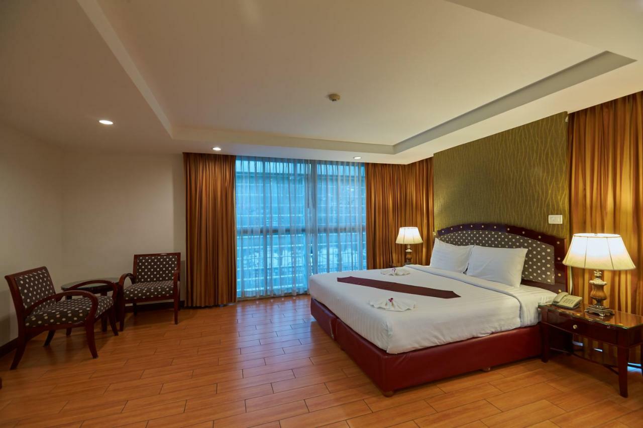 Khách sạn Nana Hiso Bangkok