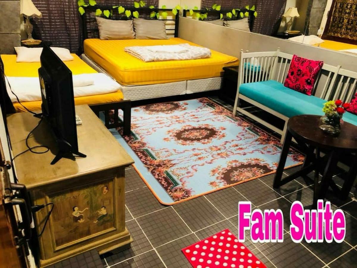 First 1 Boutique At Sukhumvit 1 Hostel *