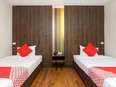 Bally Silom Hotel 3*