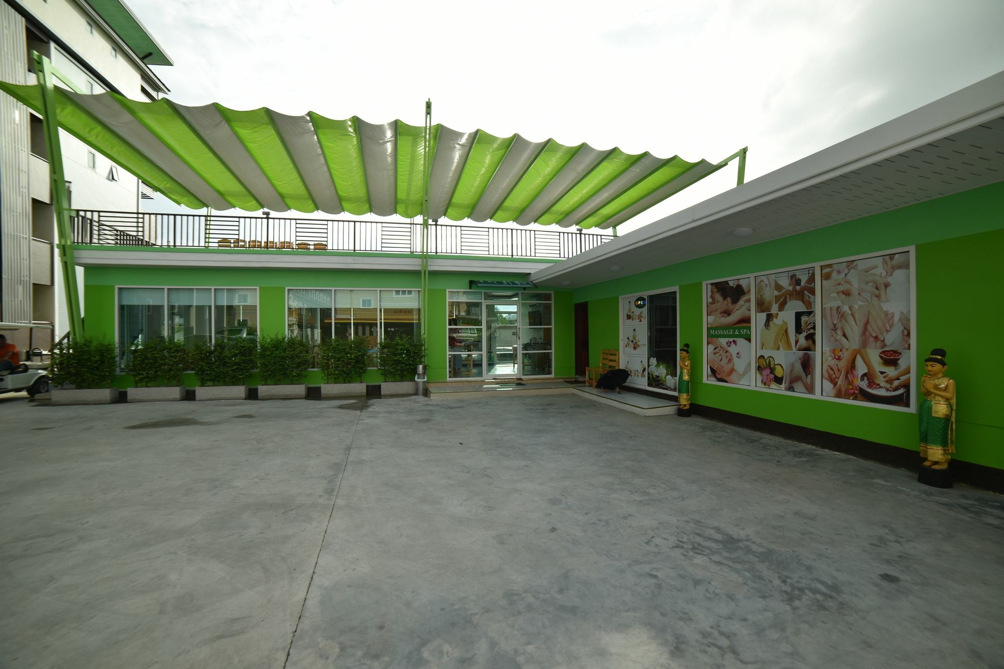 Gold Airport Hotel