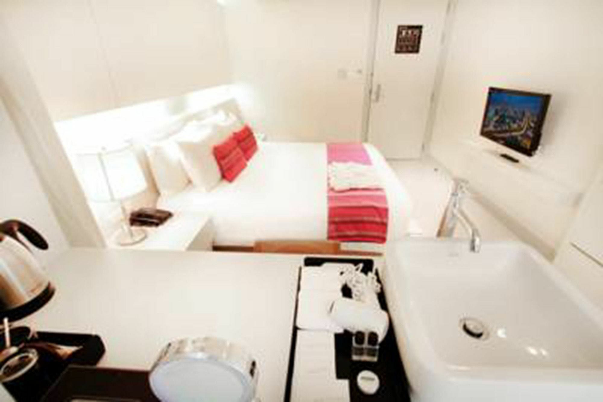 Aspira Hiptique Sukhumvit 13 Hotel 3*