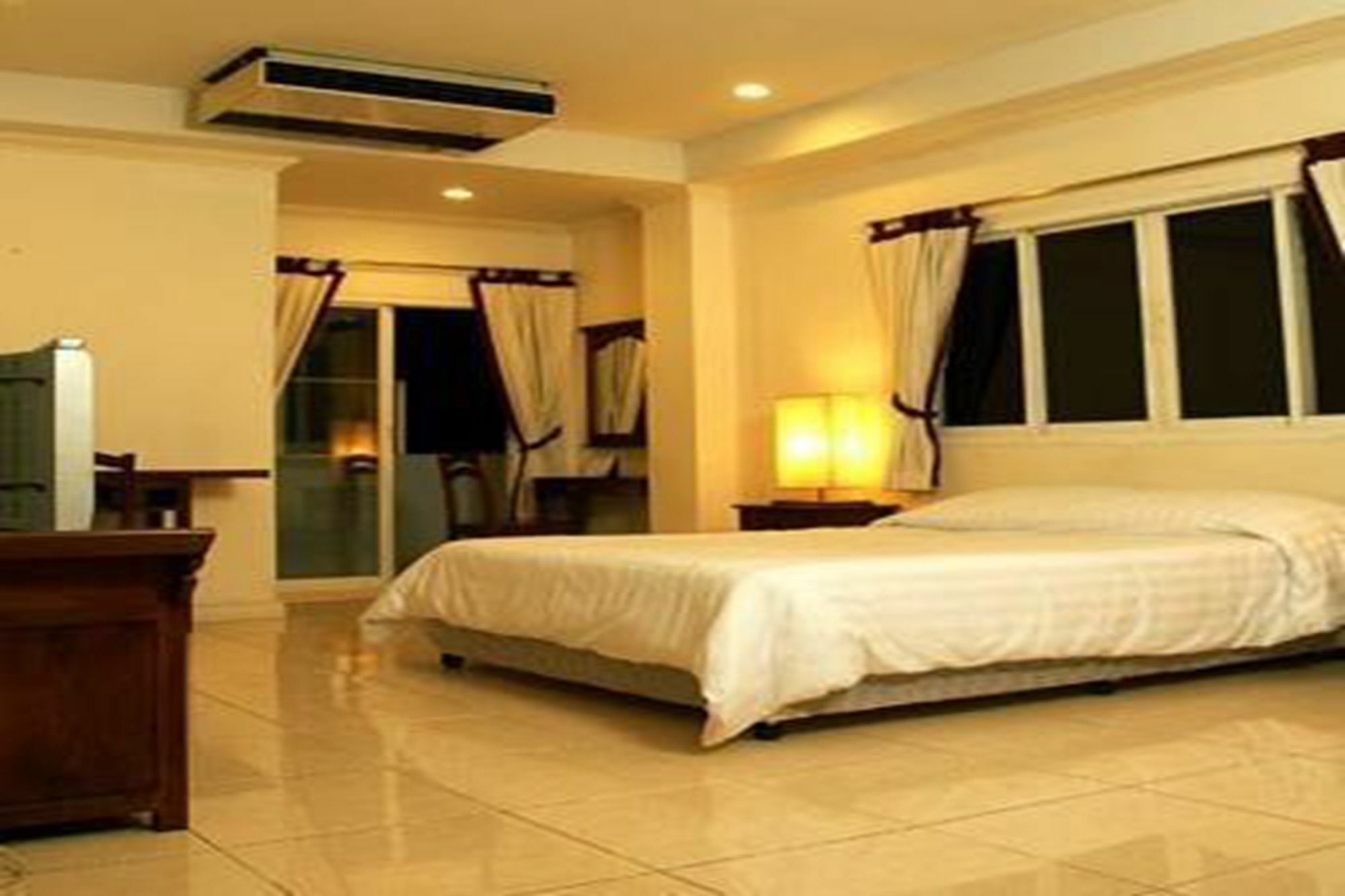Royal Pimand Hotel 3*