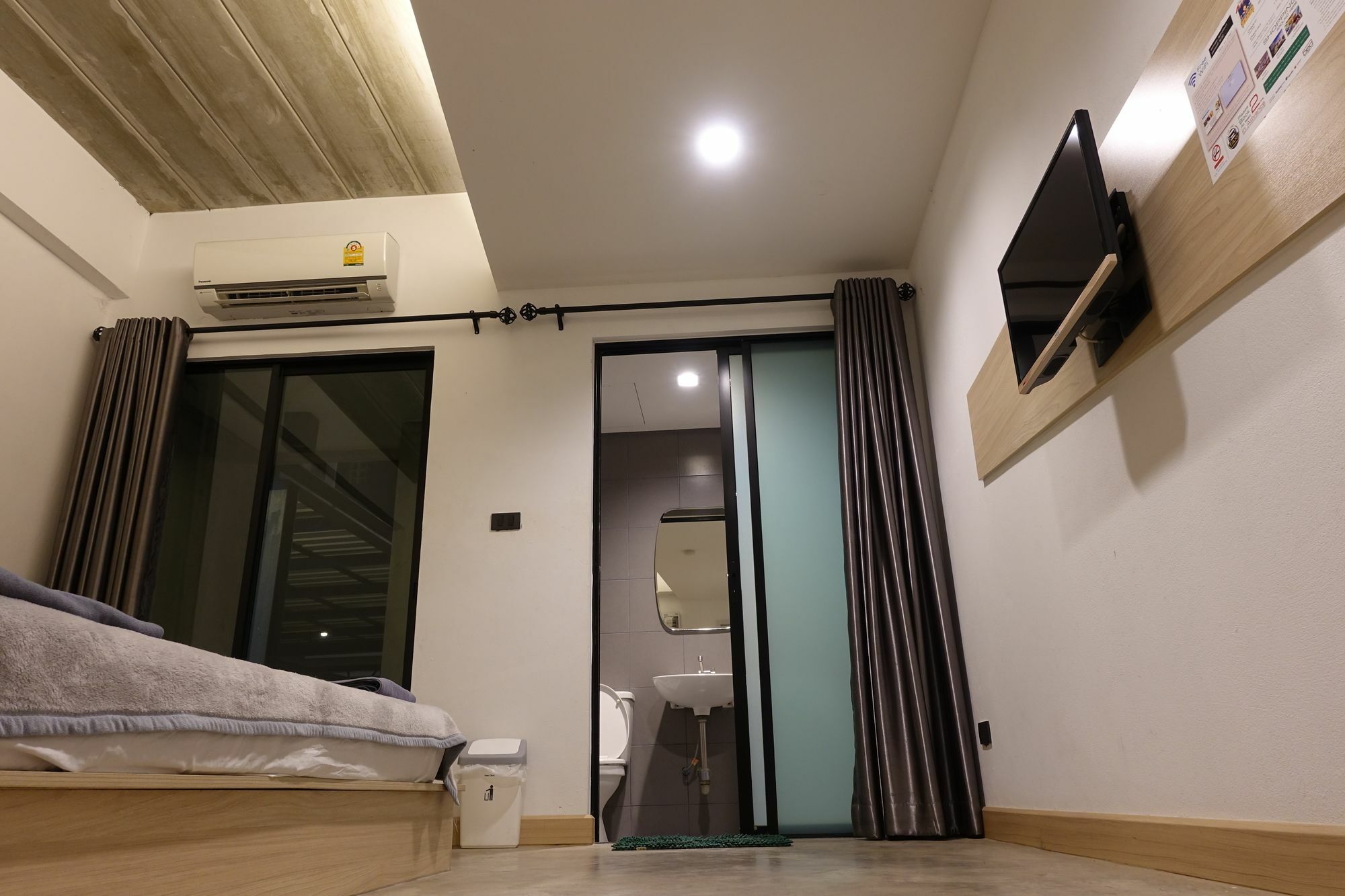 Bed-room At Suvarnabhumi Airport -sha- Hotel 2*