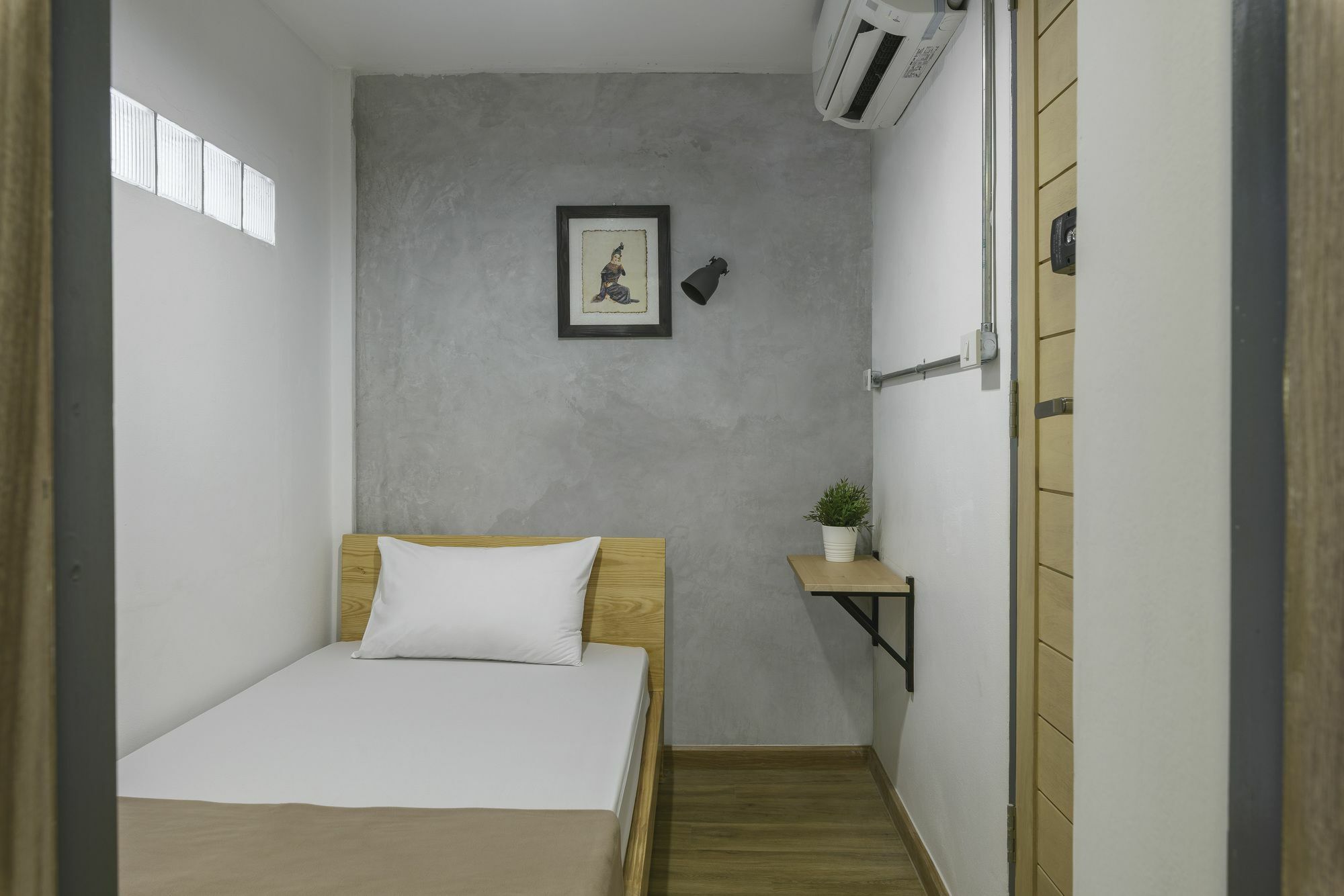 Ora Hostal