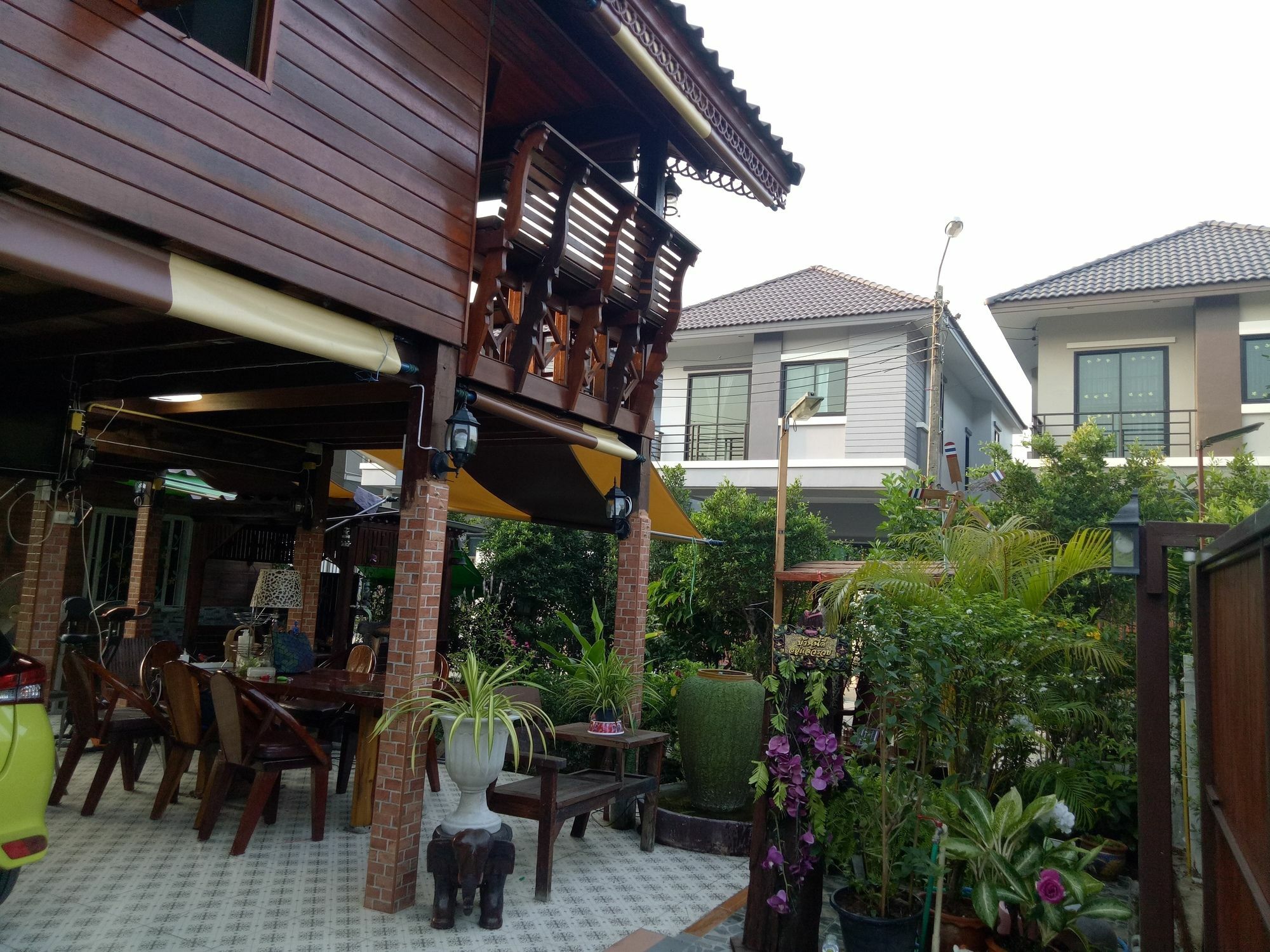 Ruenthip Gasthof 3*