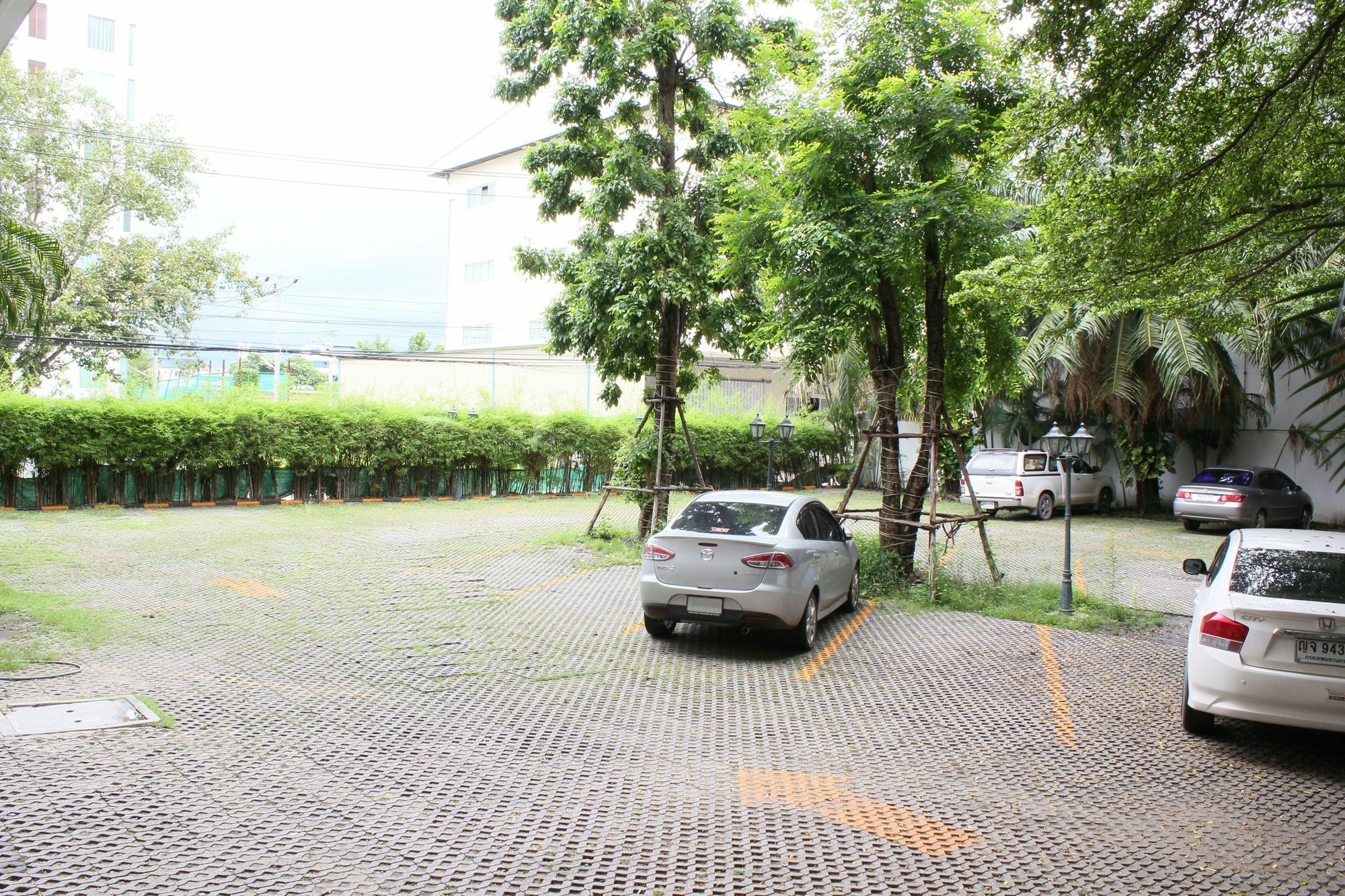 Romance Srinakarin Khách sạn Bangkok