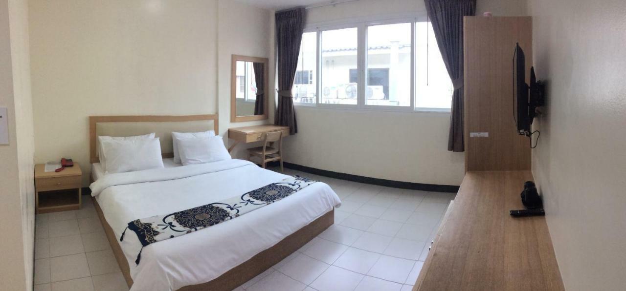 Nana Hotel 3*