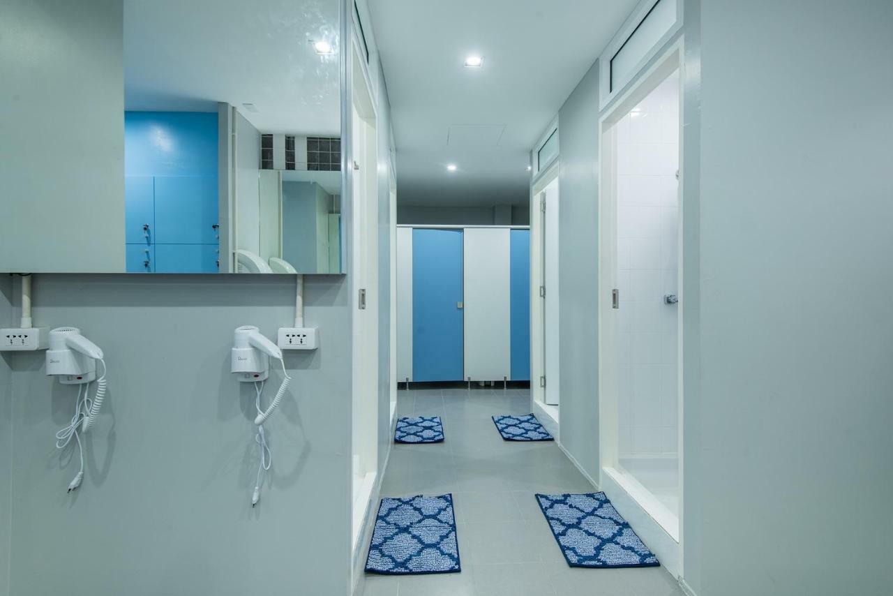 Siam Stadium Hostal