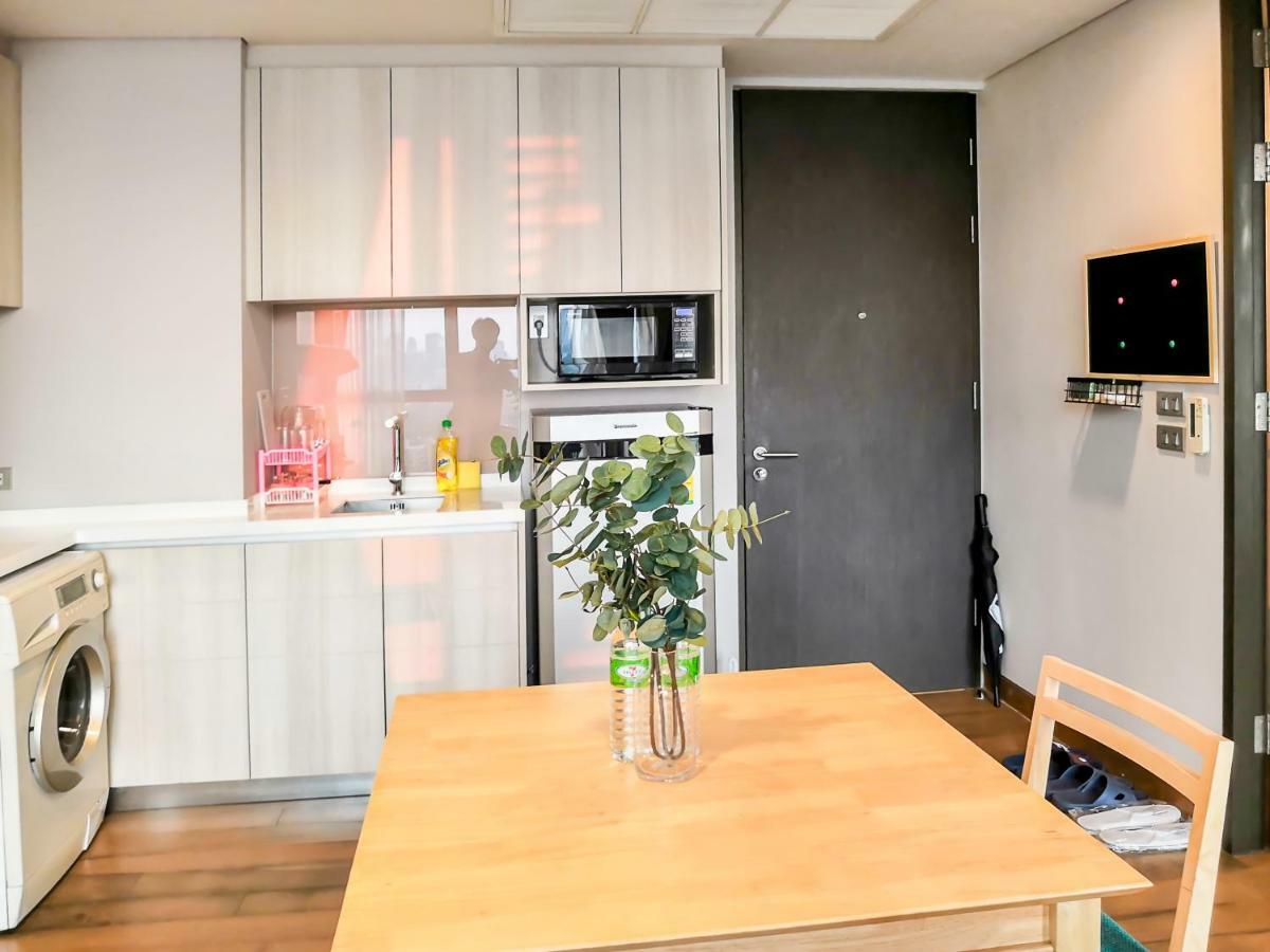 Hiii-homtel At Soi 24 Sukhumvit With Rooftop Boundless Pool-bts Phrom Phong&em District