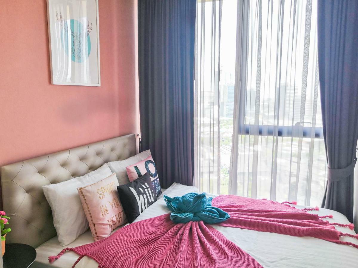 Hiii-homtel At Soi 24 Sukhumvit With Rooftop Boundless Pool-bts Phrom Phong&em District Apartment