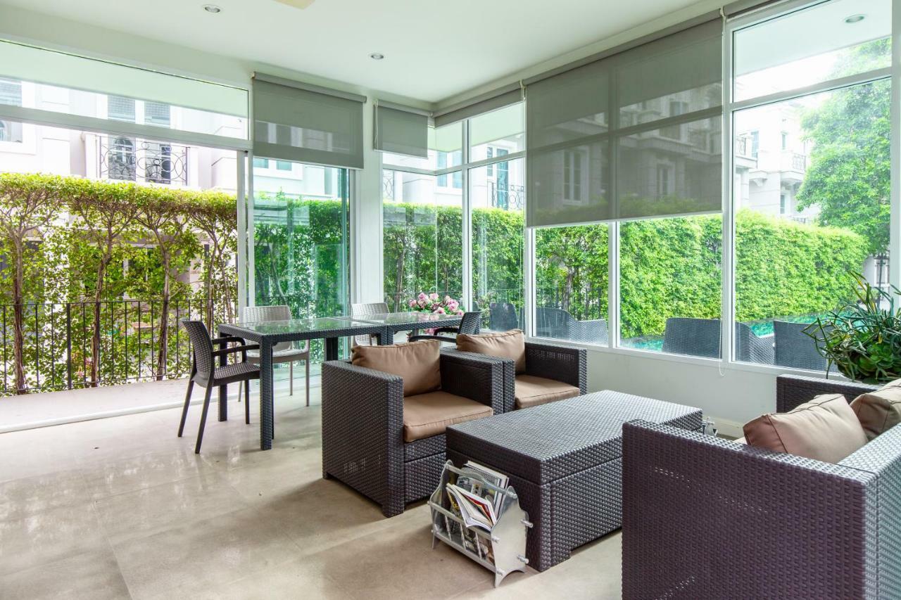 Breezy Haus By Max In Cbd
