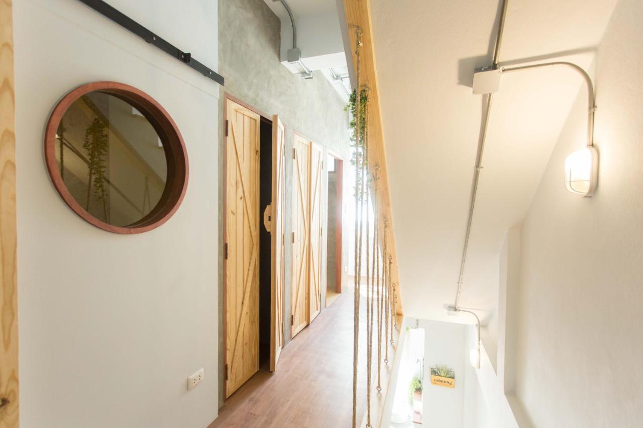 Barn & Bed Hostal