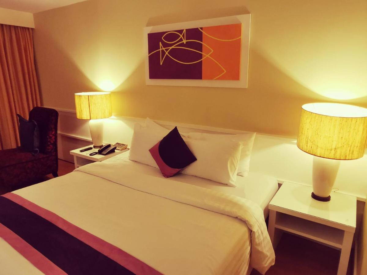 Tongtara Riverview 4* Banguecoque