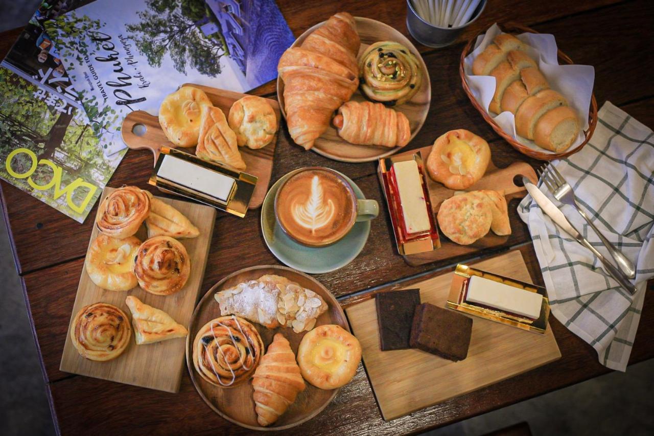 Thonglor Travellers And Cafe Hostal *