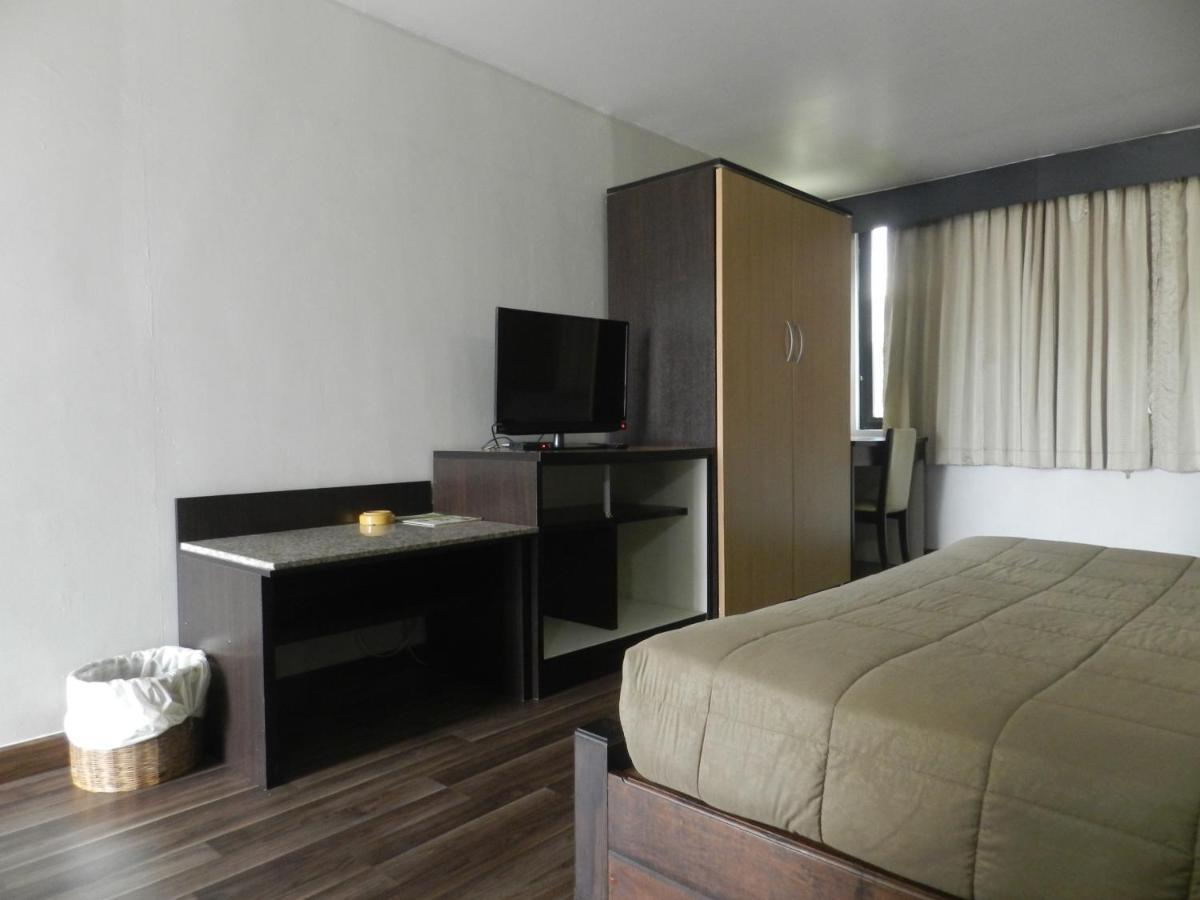 Rama 6 Hotel