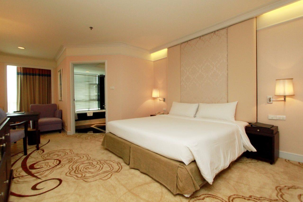 Miracle Grand Convenciones Hotel 4*