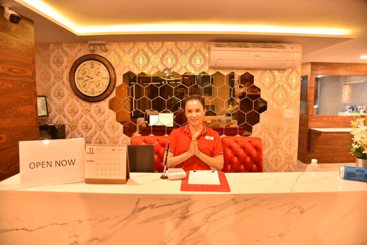 Rose Nana Khách sạn 2*
