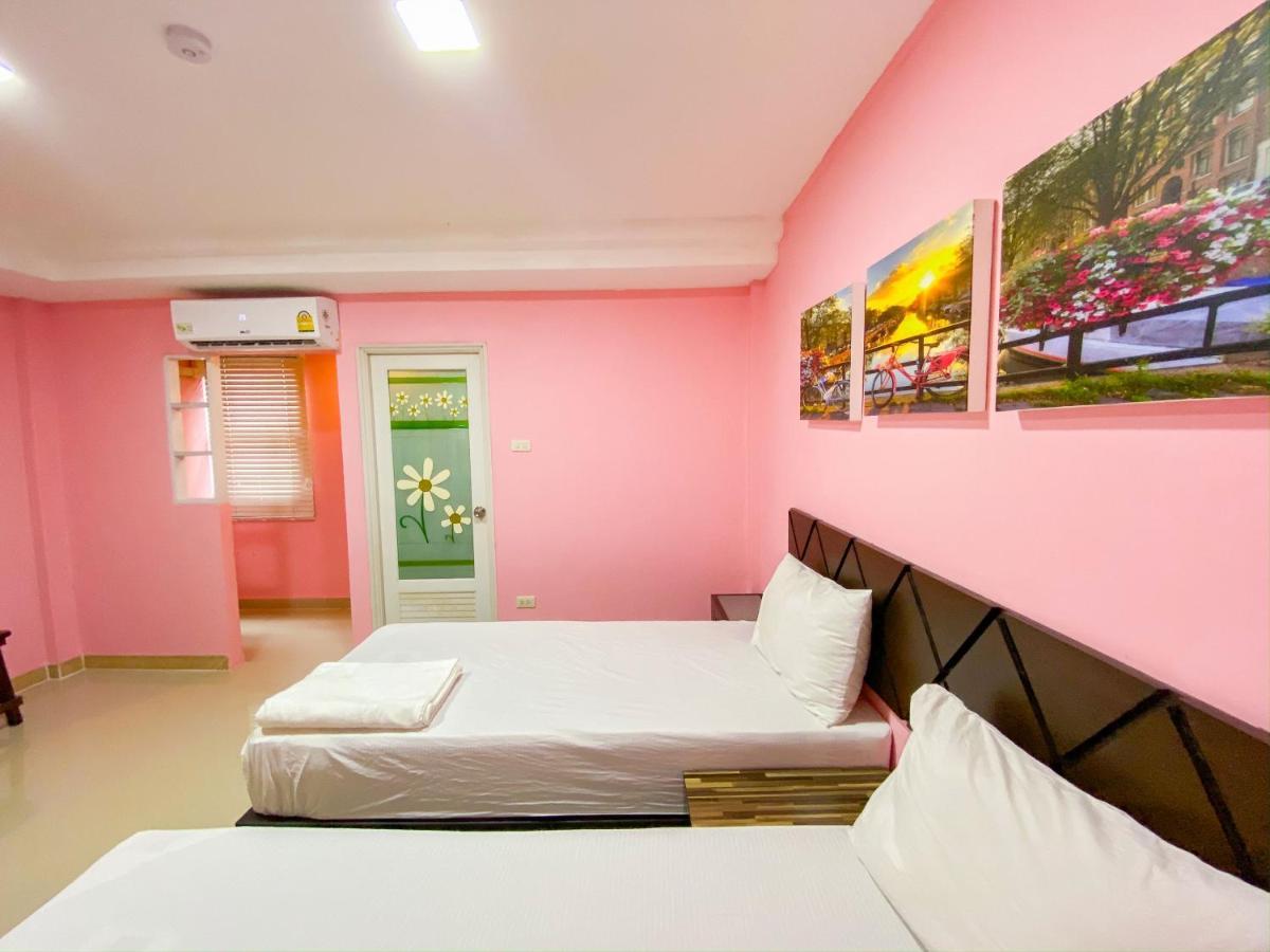 Delighted Hotel