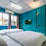 Oyo 1158 Thestaycafe Hostel