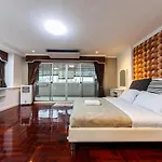 Clean Comfy Cozy Easy To Go Siam Paragon And Chatuchak Market